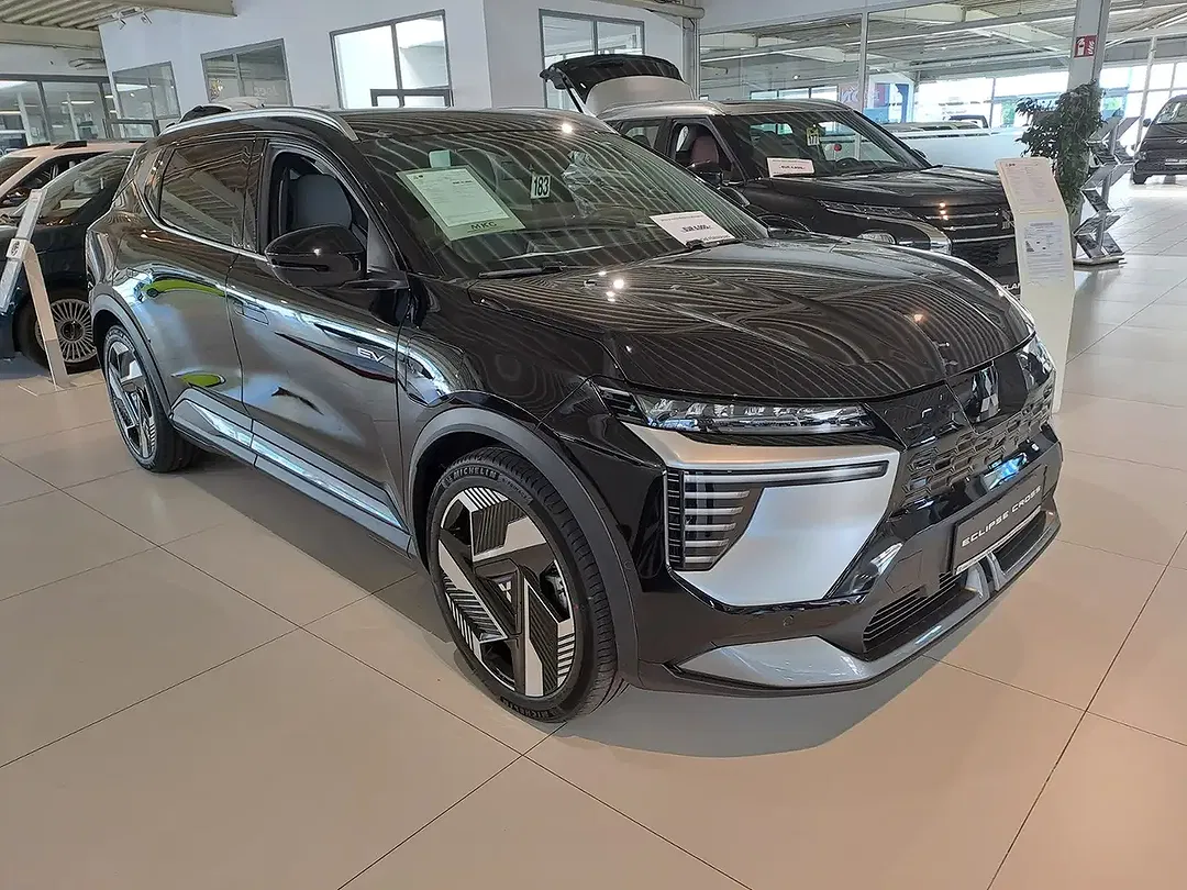 Mitsubishi Eclipse Cross - Thumbnail 4