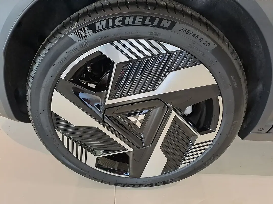 Mitsubishi Eclipse Cross - Thumbnail 8