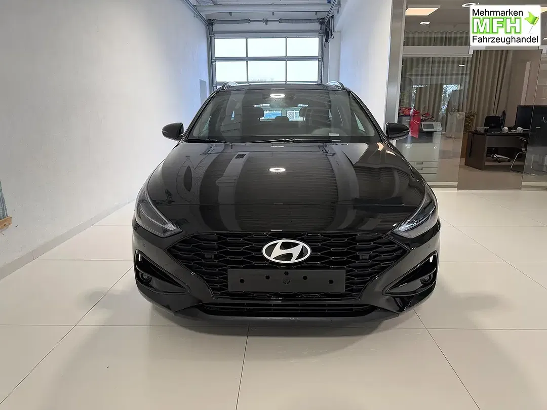 Hyundai i30 - Thumbnail 2