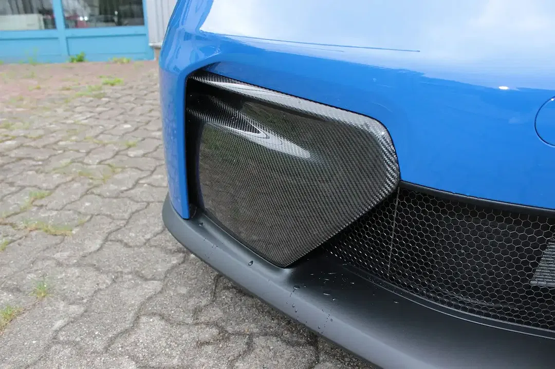 Porsche 992 - Thumbnail 8