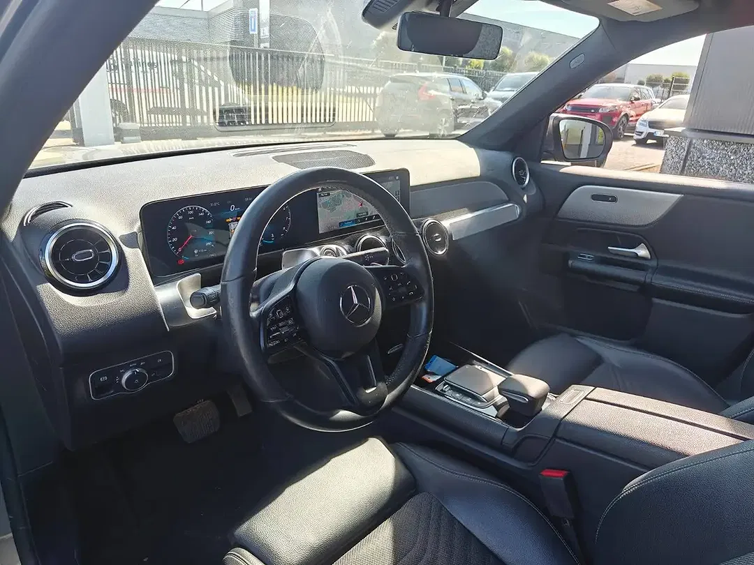 Mercedes-Benz GLB 180 - Thumbnail 15