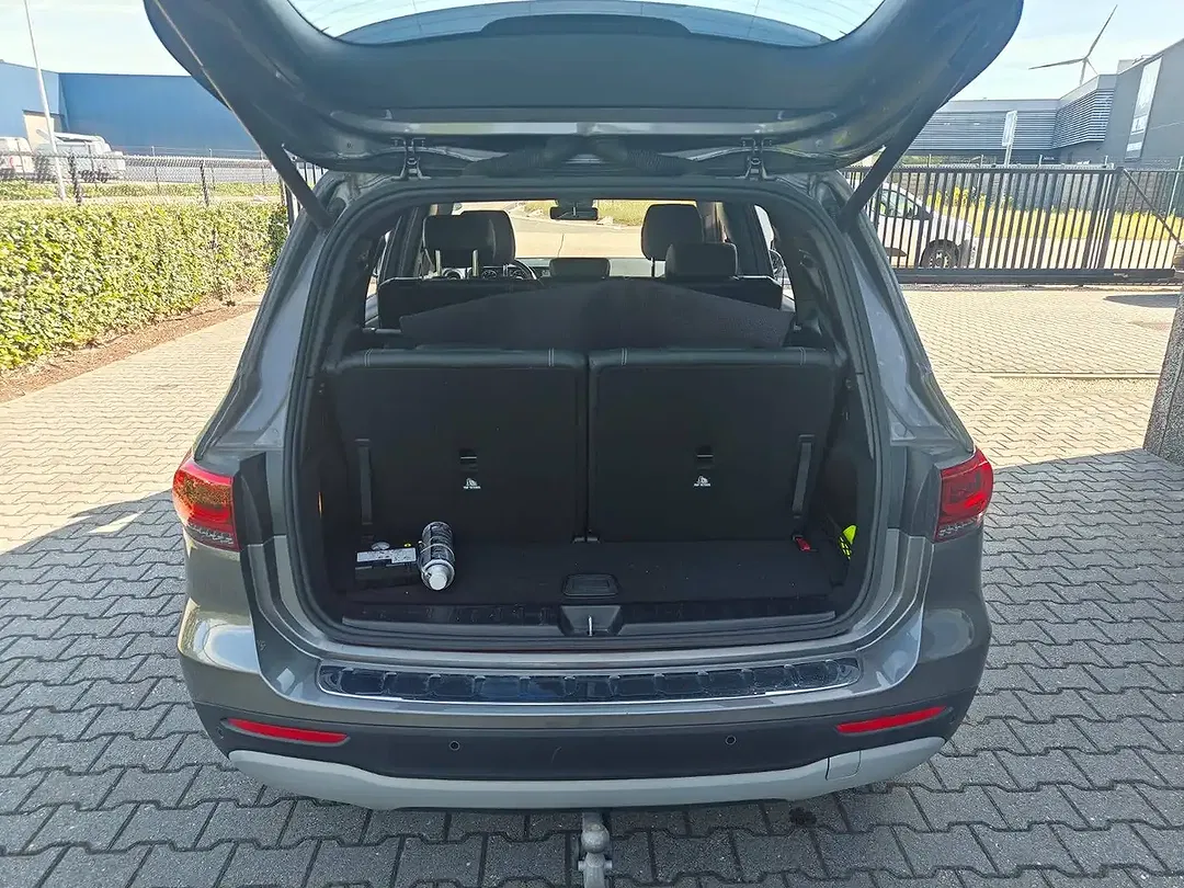 Mercedes-Benz GLB 180 - Thumbnail 2