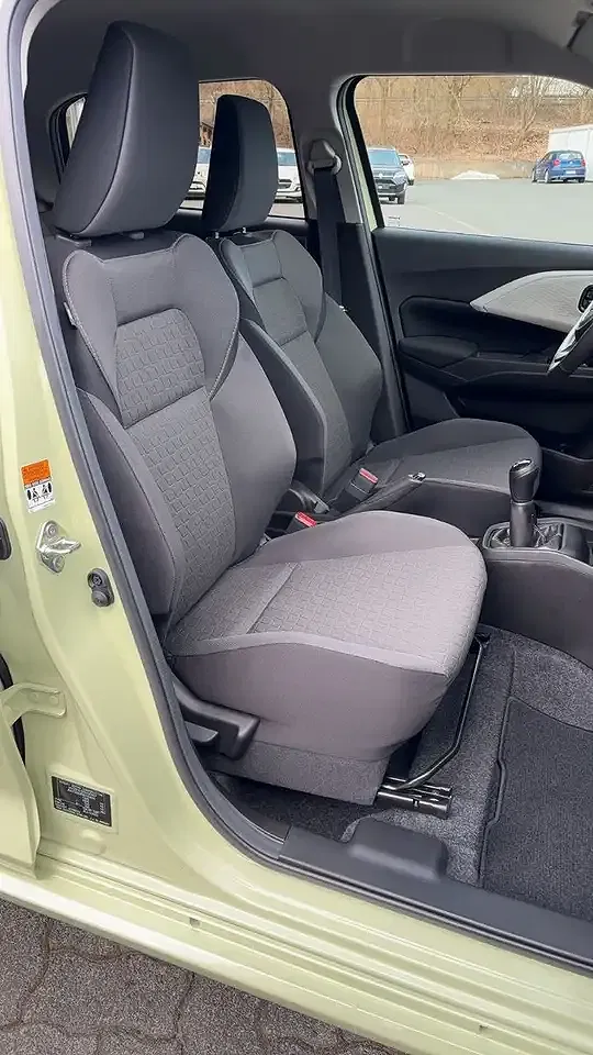 Suzuki Swift - Thumbnail 13