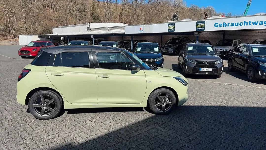 Suzuki Swift - Thumbnail 6