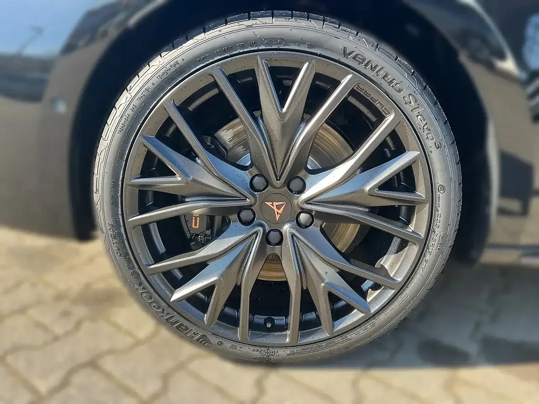 CUPRA Leon - Thumbnail 5