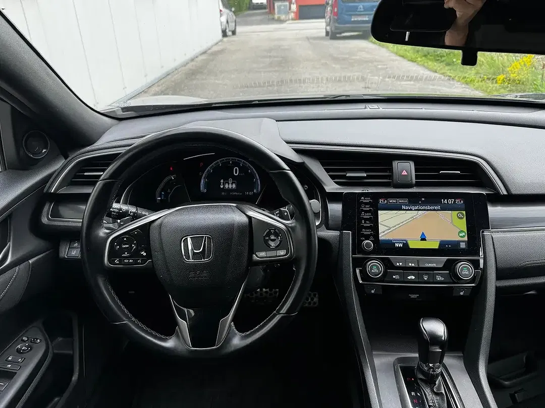 Honda Civic - Thumbnail 9