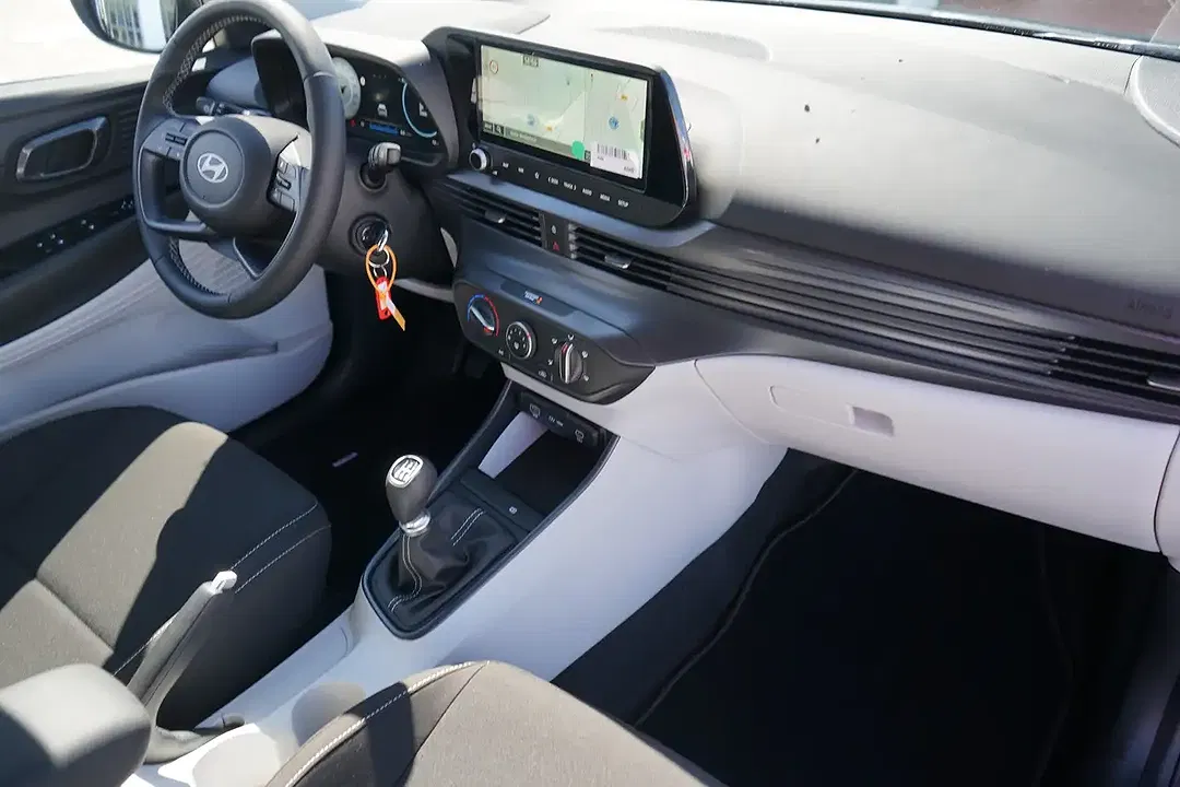 Hyundai i20 - Thumbnail 3