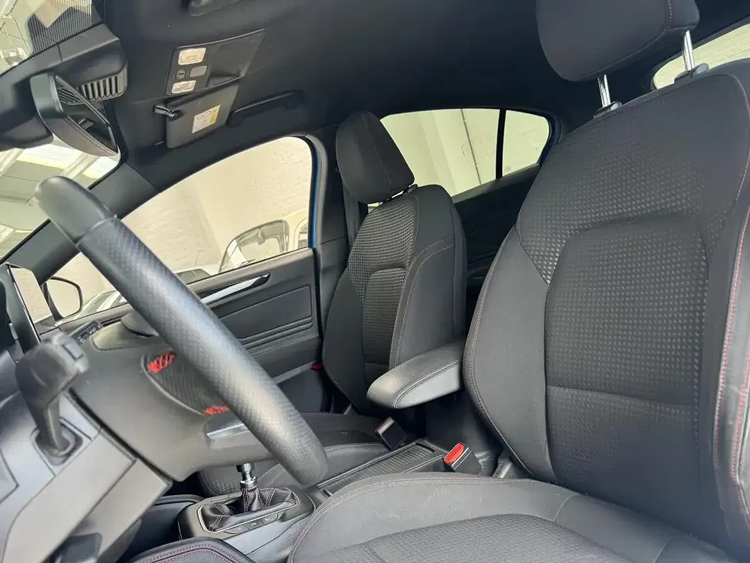 Ford Focus - Thumbnail 8