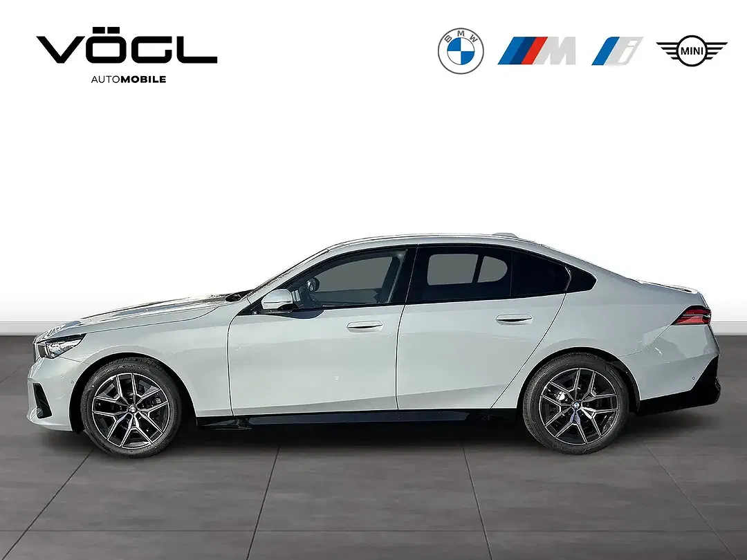 BMW 520 - Thumbnail 4