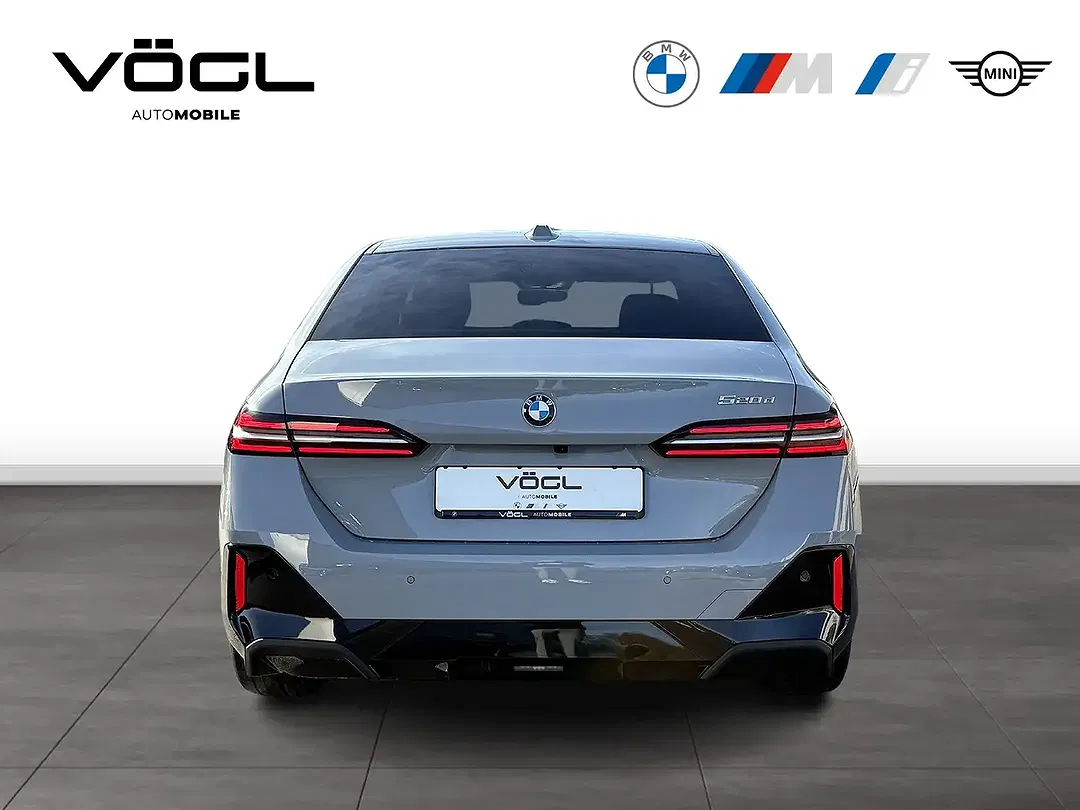 BMW 520 - Thumbnail 6