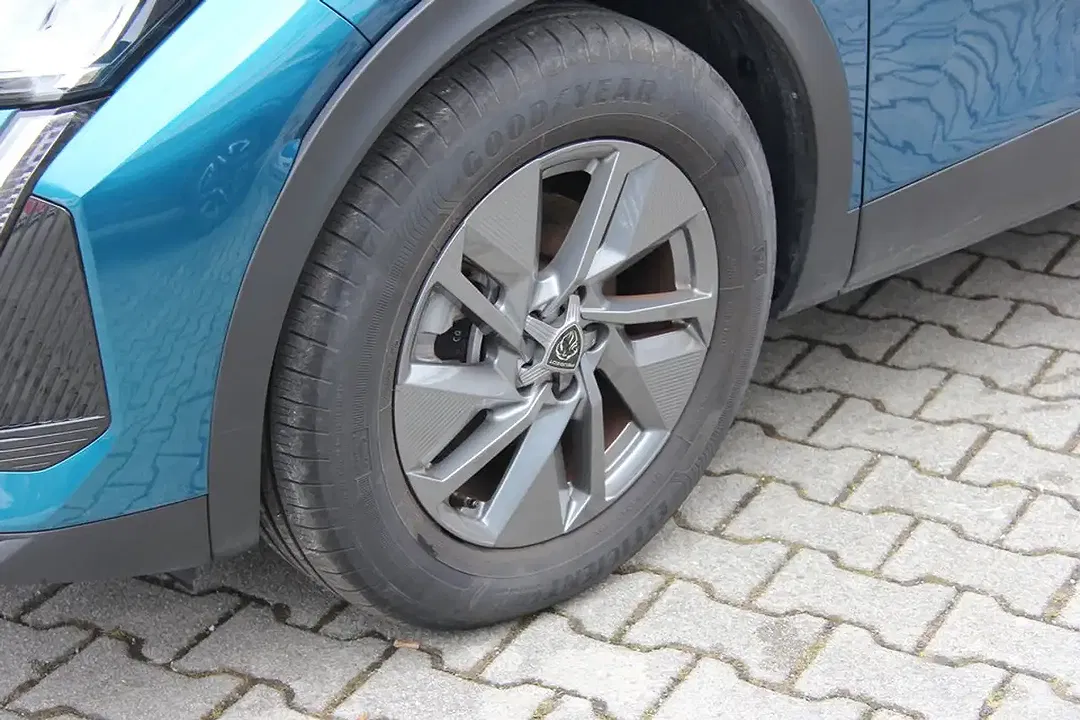 Peugeot 408 - Thumbnail 5