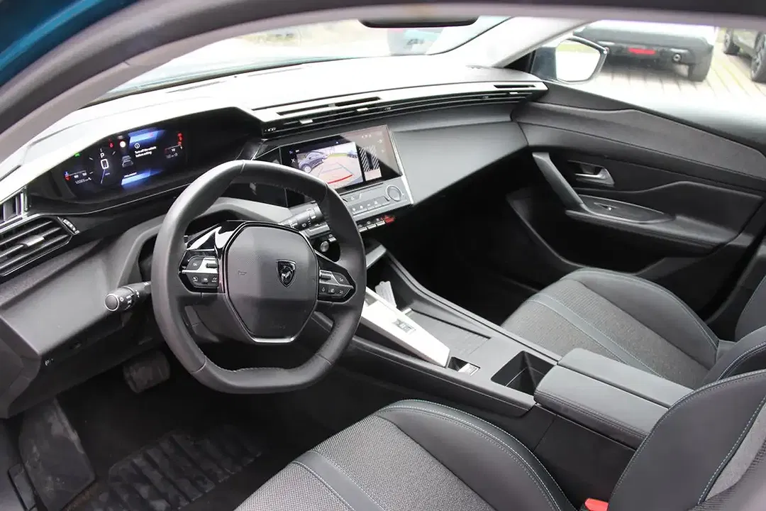 Peugeot 408 - Thumbnail 9