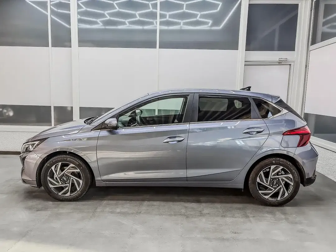 Hyundai i20 - Thumbnail 3