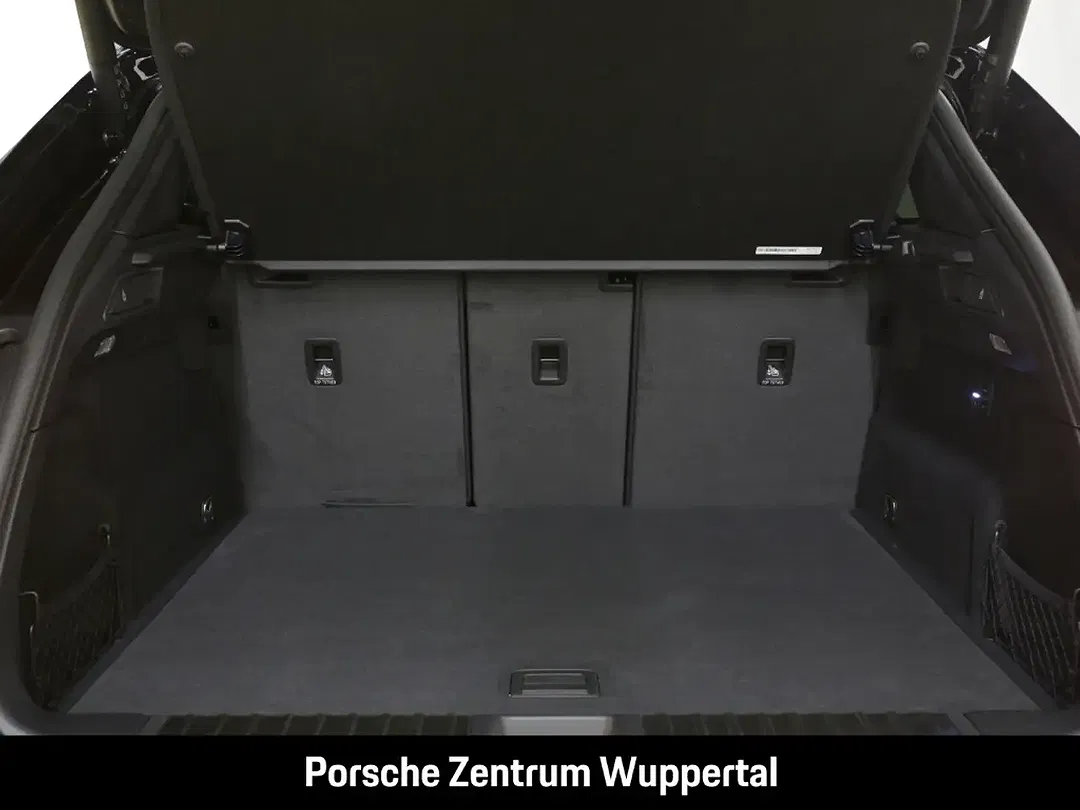 Porsche Macan - Thumbnail 10