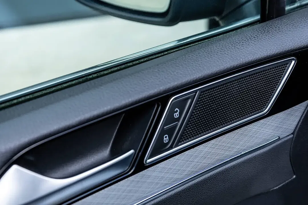 Volkswagen Passat Variant - Thumbnail 18