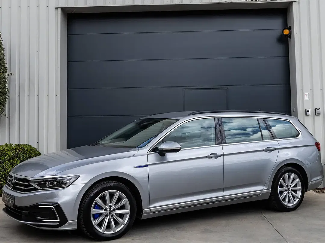 Volkswagen Passat Variant - Thumbnail 2