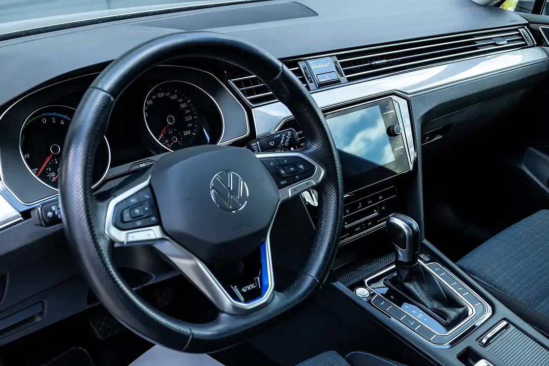Volkswagen Passat Variant - Thumbnail 20