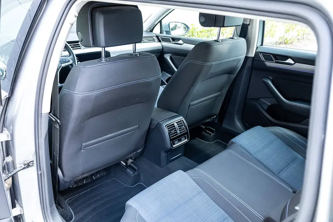 Volkswagen Passat Variant - Thumbnail 22