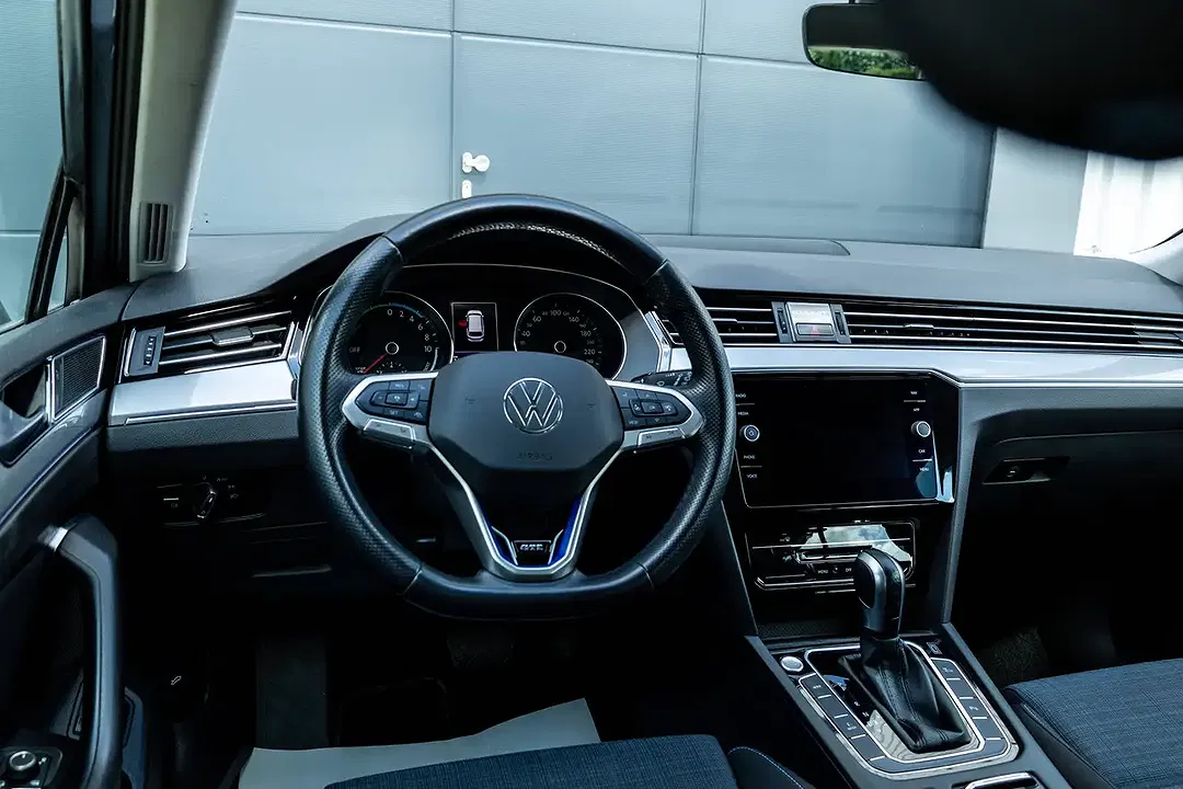 Volkswagen Passat Variant - Thumbnail 23