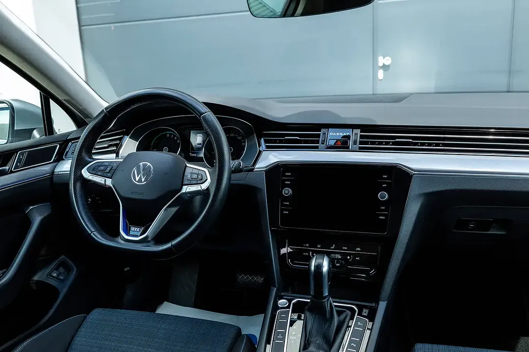 Volkswagen Passat Variant - Thumbnail 24