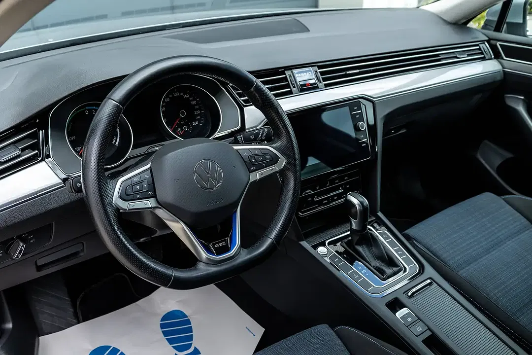 Volkswagen Passat Variant - Thumbnail 48