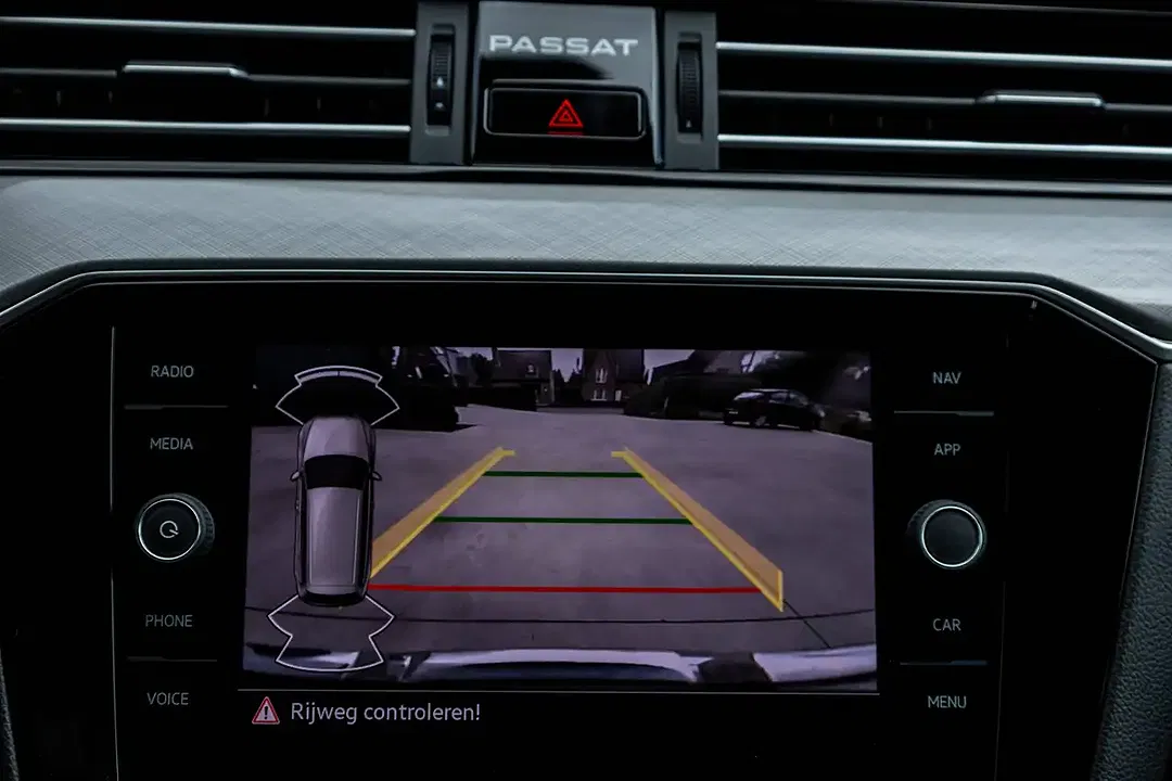 Volkswagen Passat Variant - Thumbnail 50