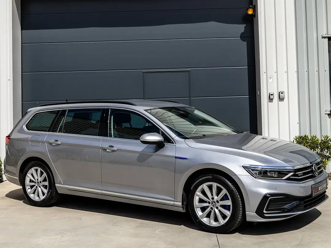 Volkswagen Passat Variant - Thumbnail 8