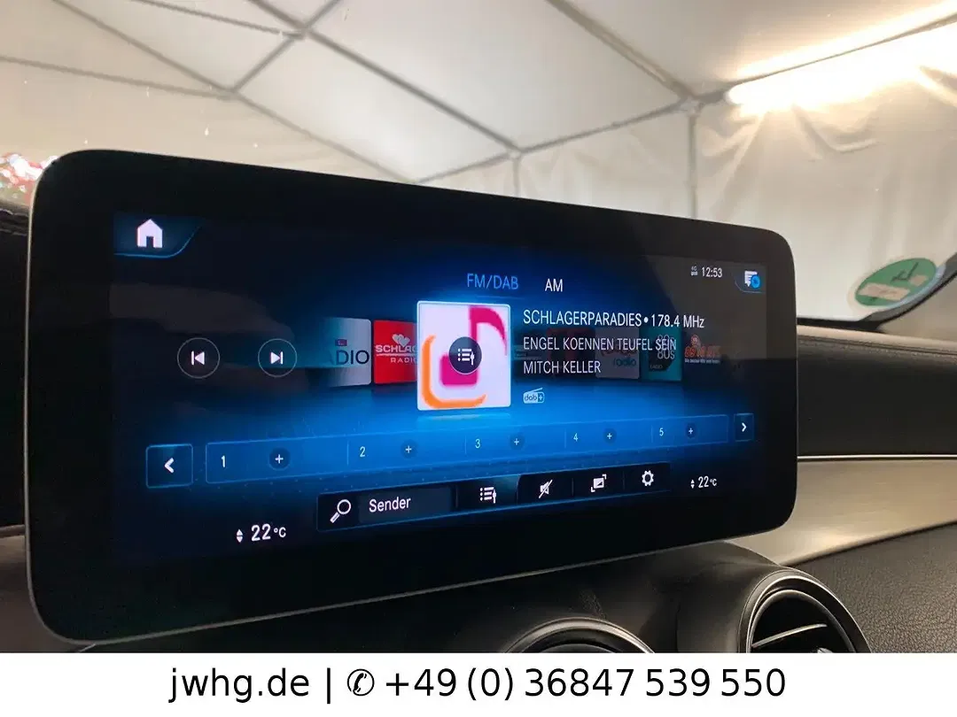 Mercedes-Benz GLC 300 - Thumbnail 12