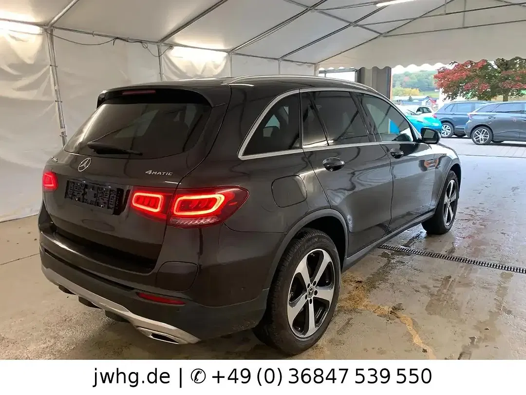 Mercedes-Benz GLC 300 - Thumbnail 4