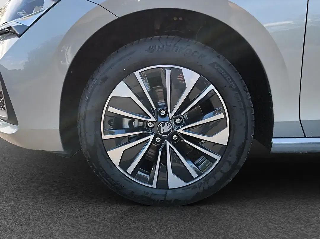 Skoda Superb - Thumbnail 12