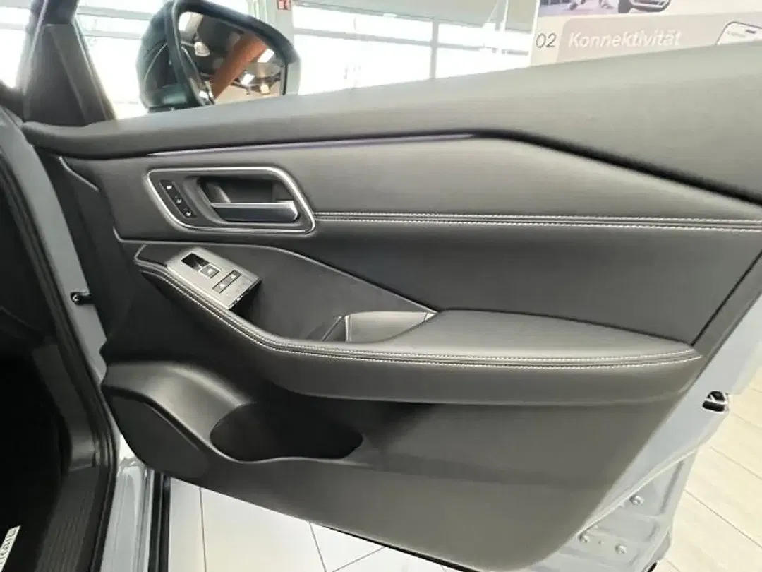 Nissan X-Trail - Thumbnail 8