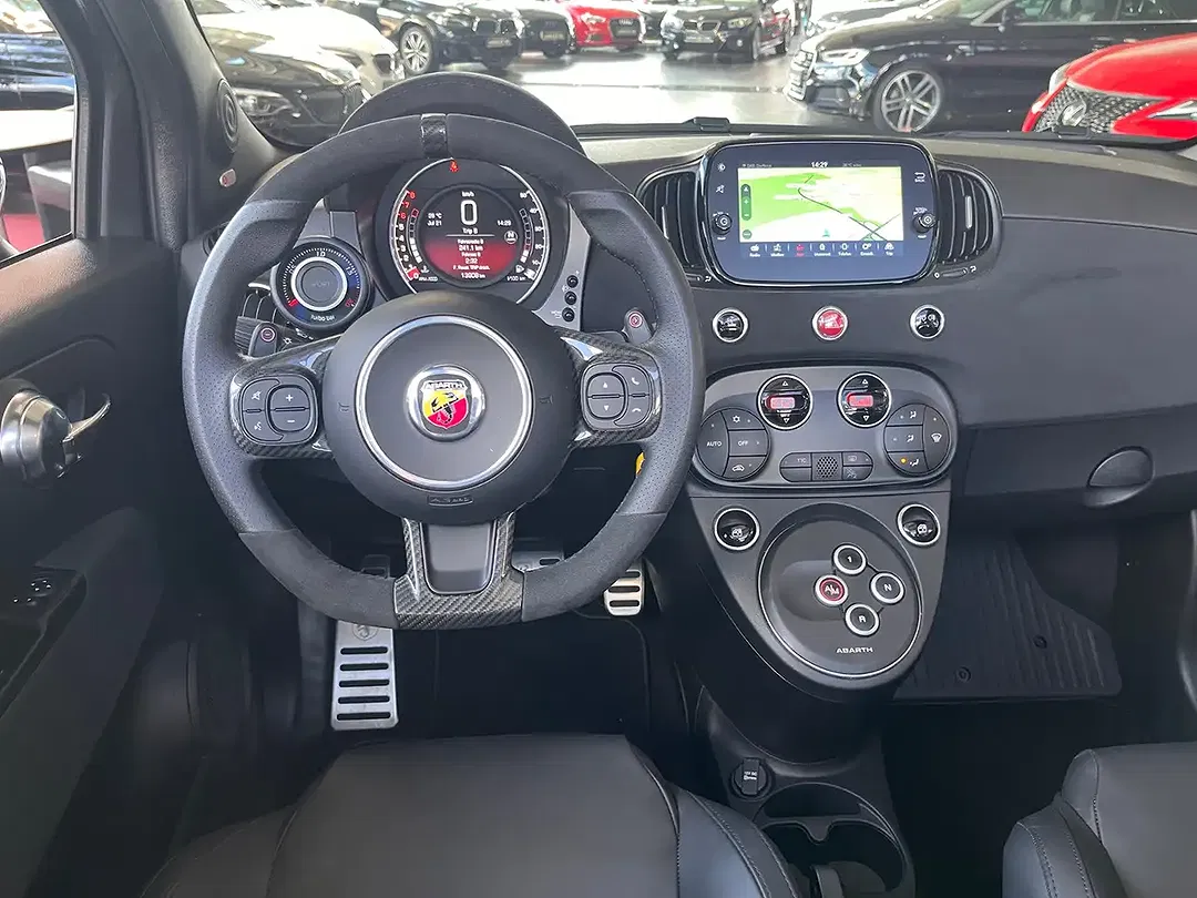 Abarth 695C - Thumbnail 12