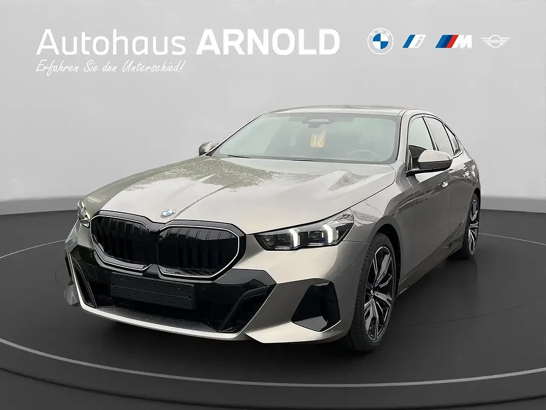 BMW 520 - Thumbnail 1