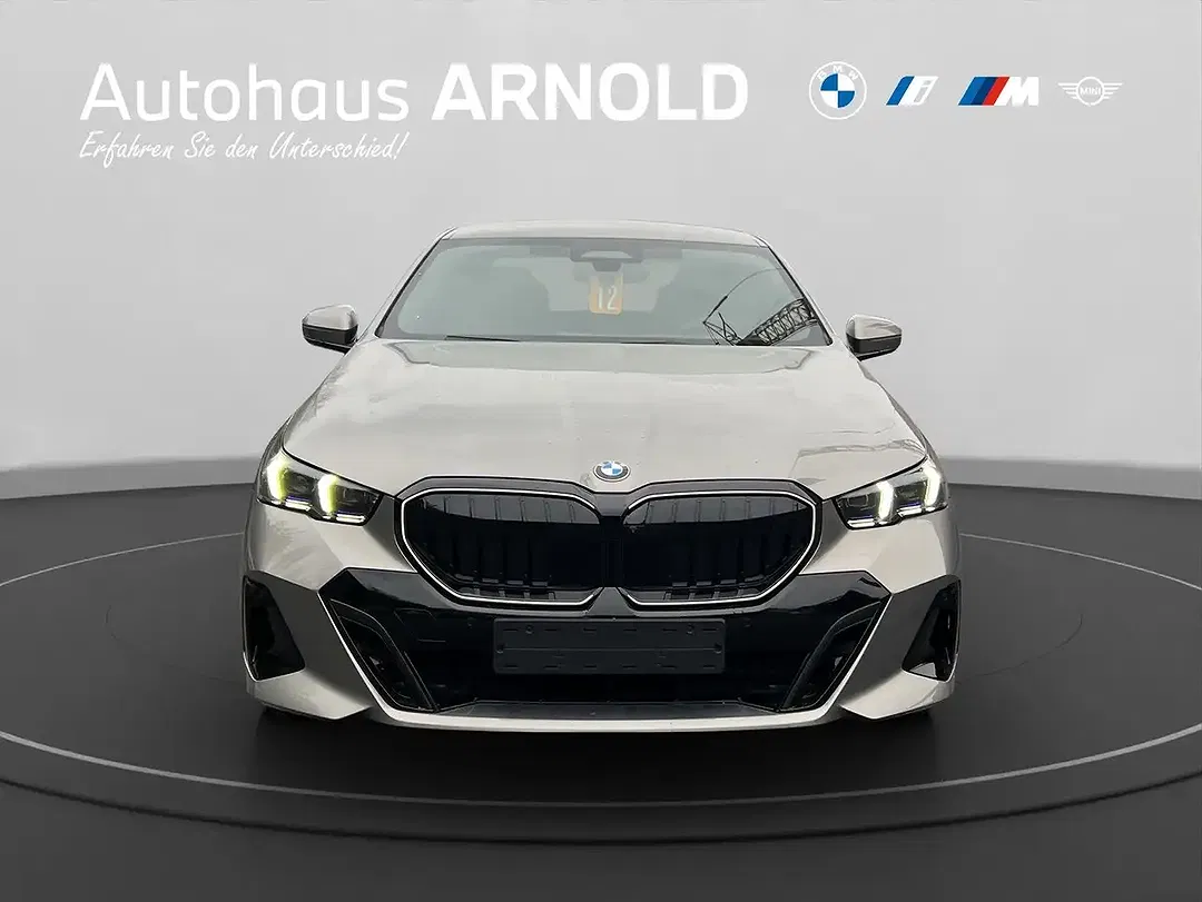 BMW 520 - Thumbnail 2