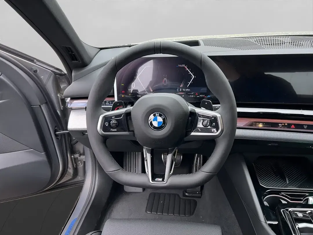 BMW 520 - Thumbnail 9