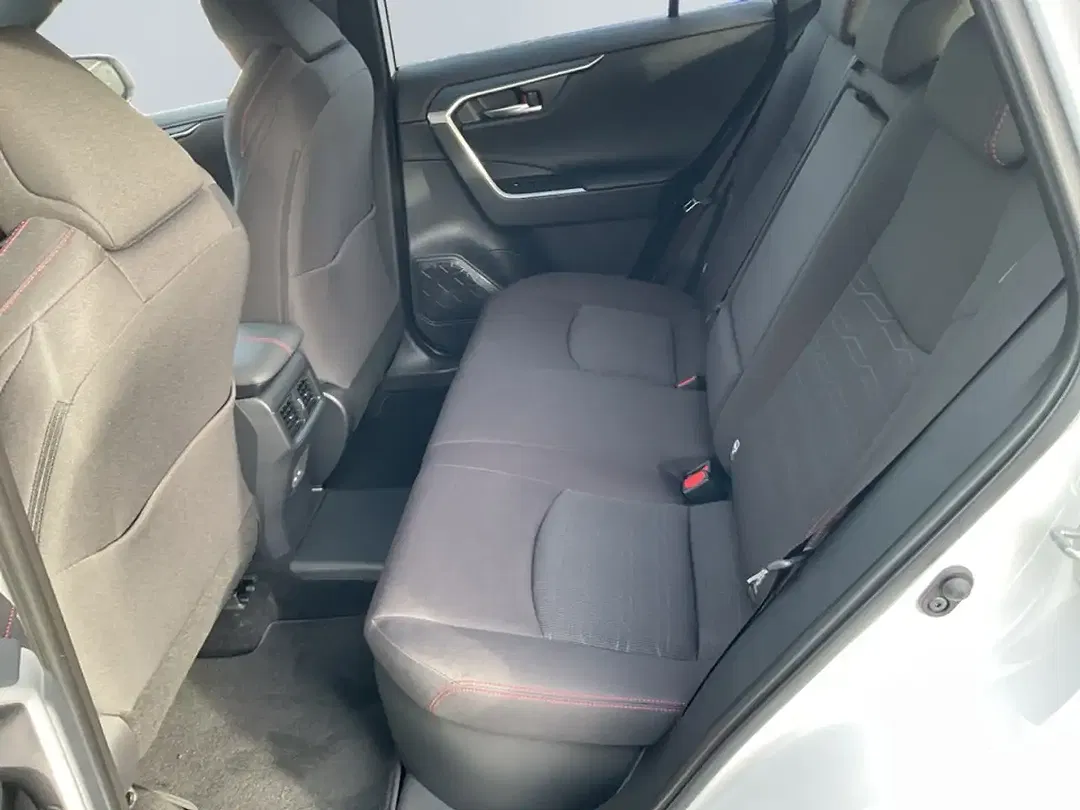 Toyota RAV 4 - Thumbnail 12