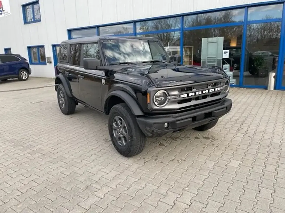 Ford Bronco - Thumbnail 7