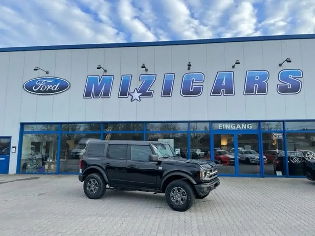 Ford Bronco - Thumbnail 8