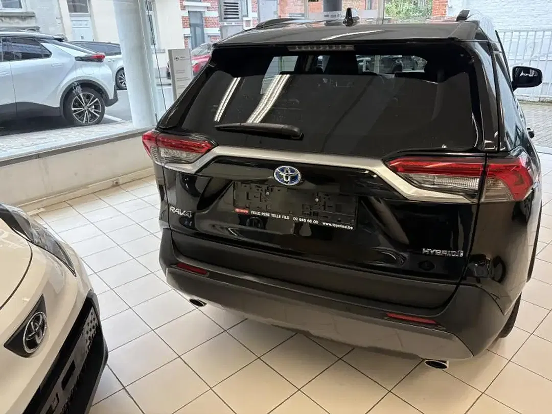Toyota RAV 4 - Thumbnail 8