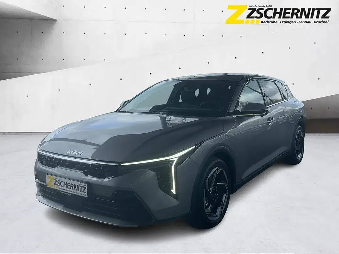 Kia K4 - Thumbnail 1