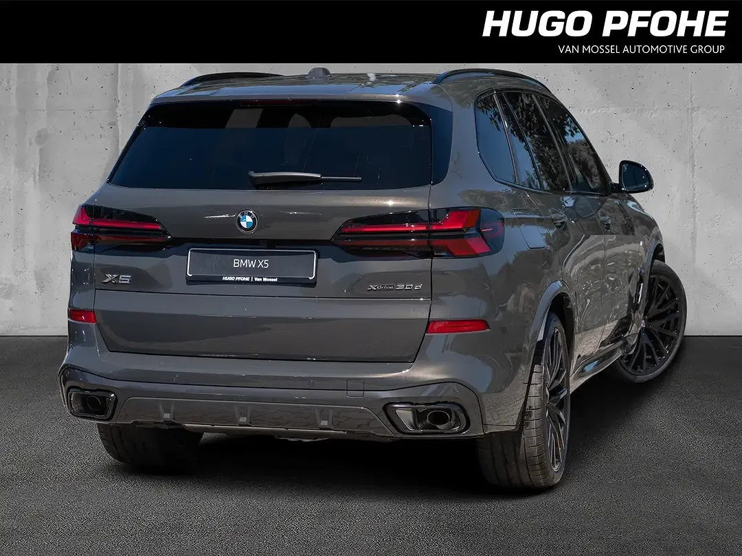 BMW X5 - Thumbnail 3