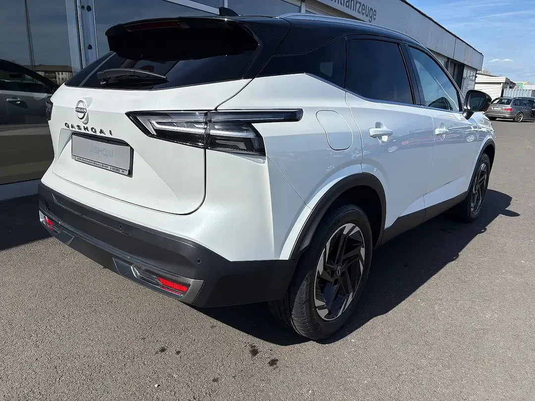Nissan Qashqai - Thumbnail 6