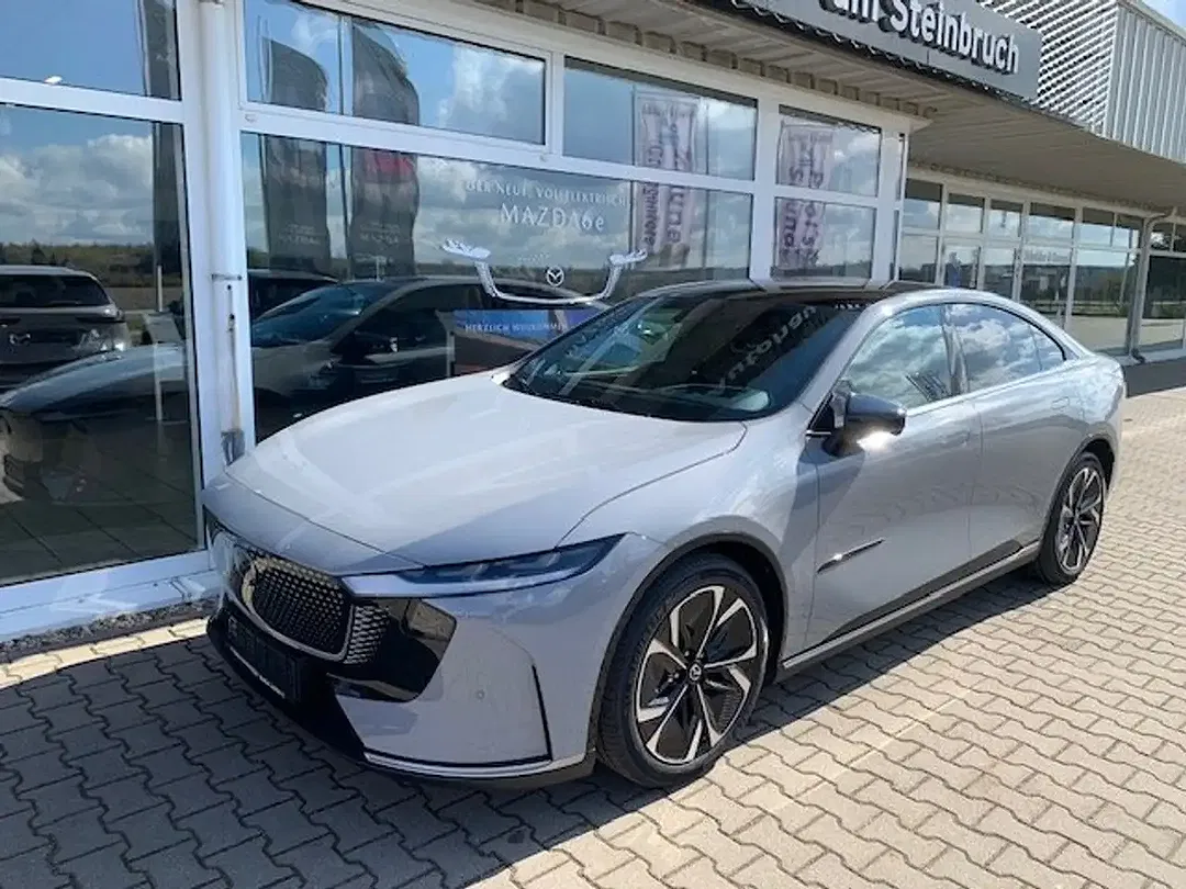 Mazda 6e - Thumbnail 3