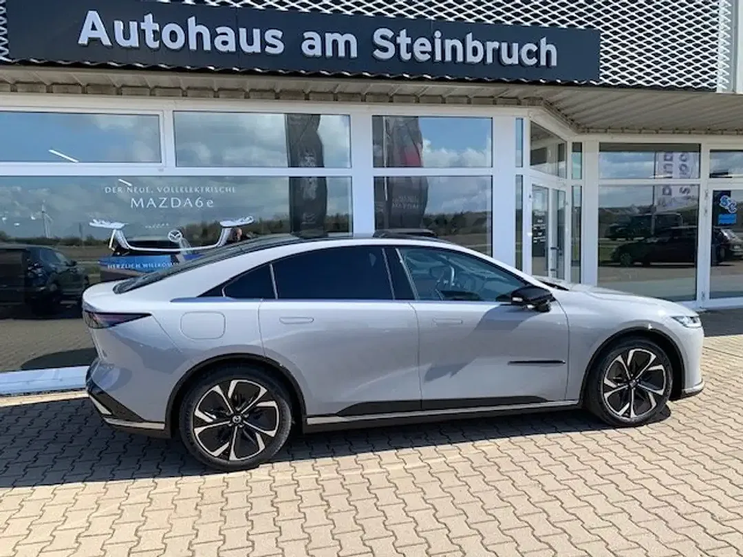 Mazda 6e - Thumbnail 4