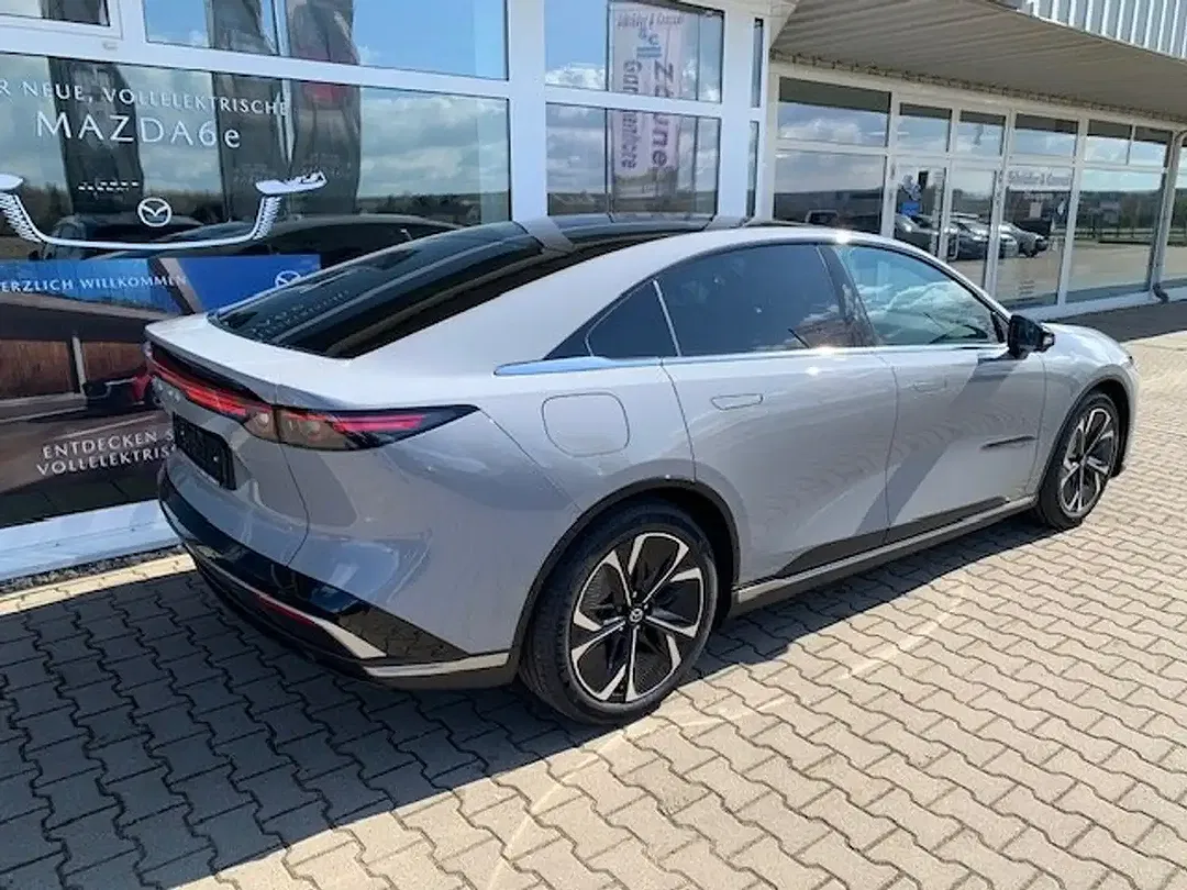 Mazda 6e - Thumbnail 8