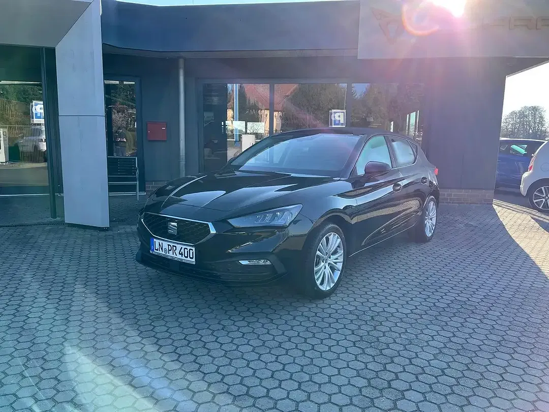 SEAT Leon - Thumbnail 1