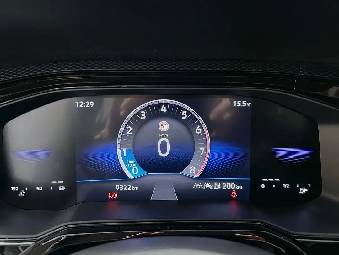 Volkswagen Polo - Thumbnail 8