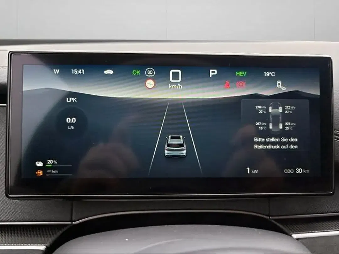 BYD Seal 6 - Thumbnail 13
