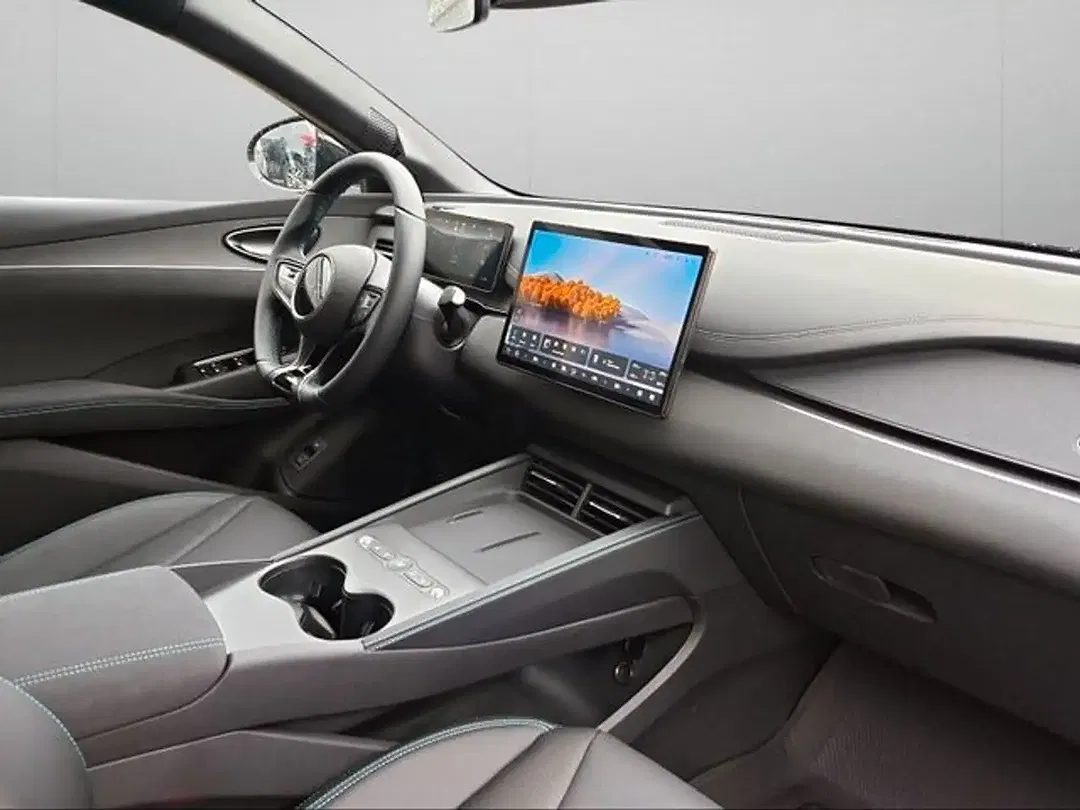 BYD Seal 6 - Thumbnail 9