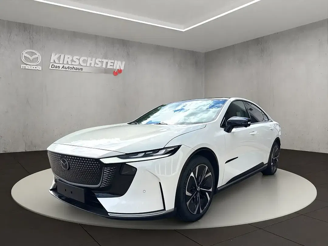 Mazda 6e - Thumbnail 1